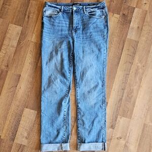 Women's Blue Jeans Straight Leg Like New